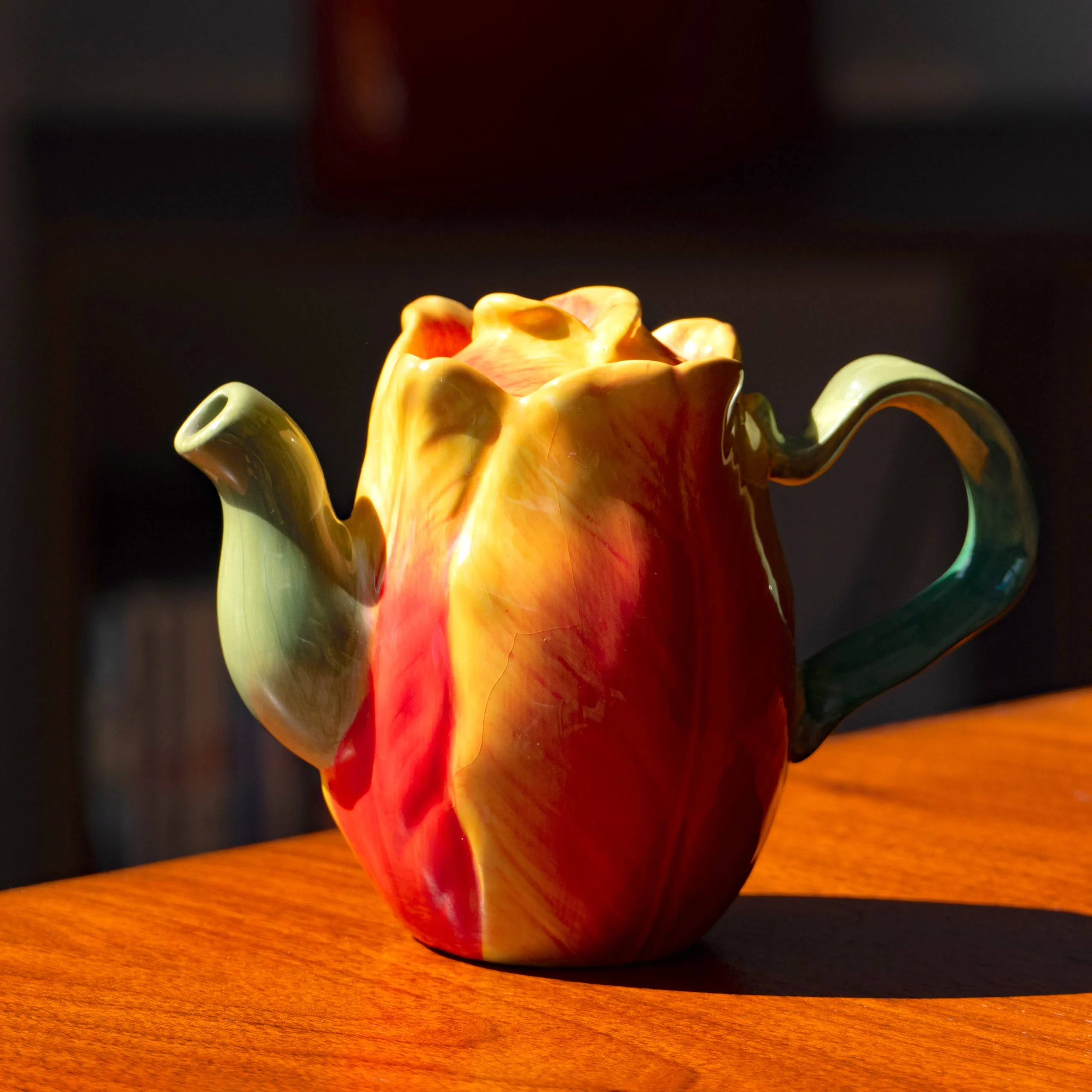 Théière en barbotine tulipe – Image 4