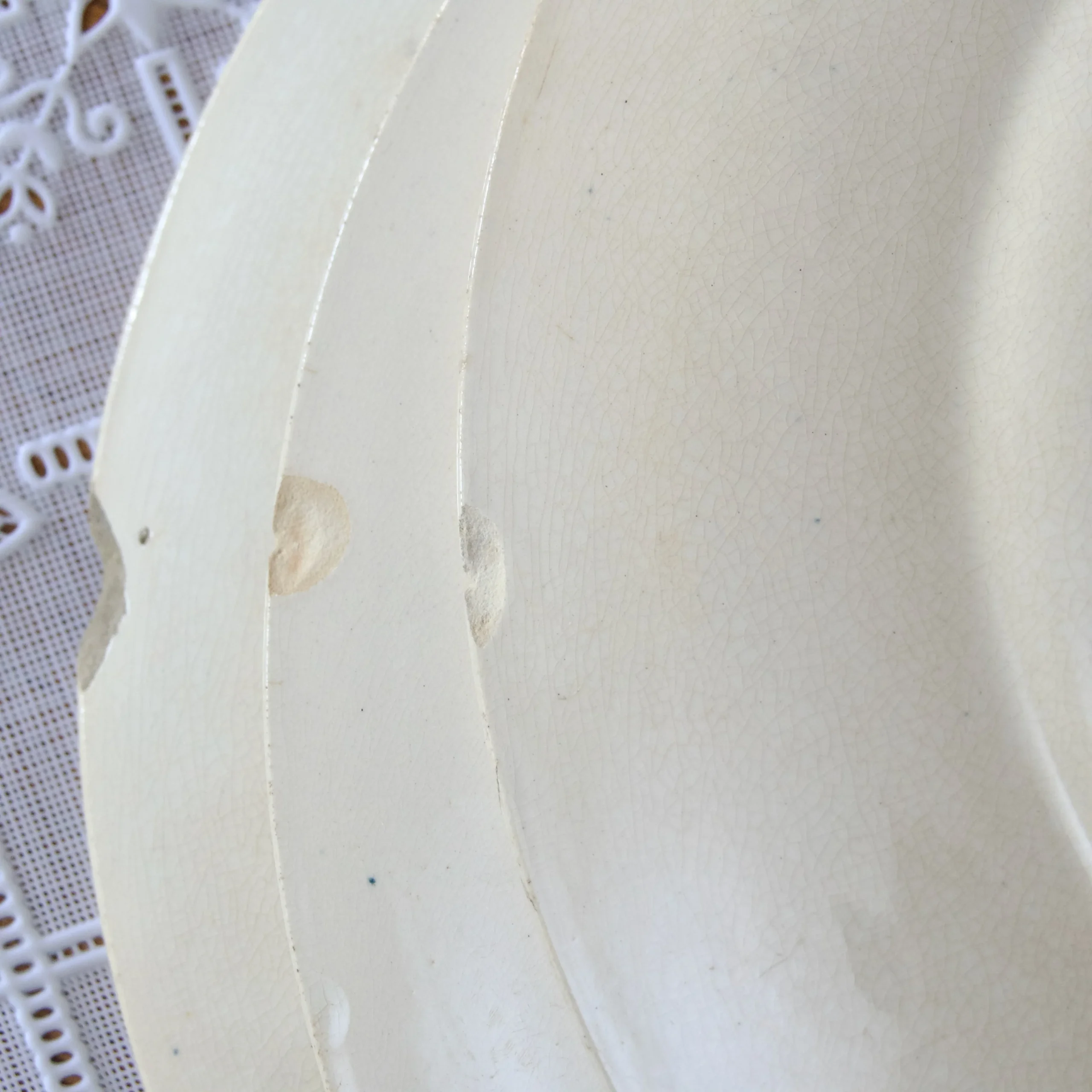 5 assiettes plates terre de fer Longwy "Russe" – Image 5
