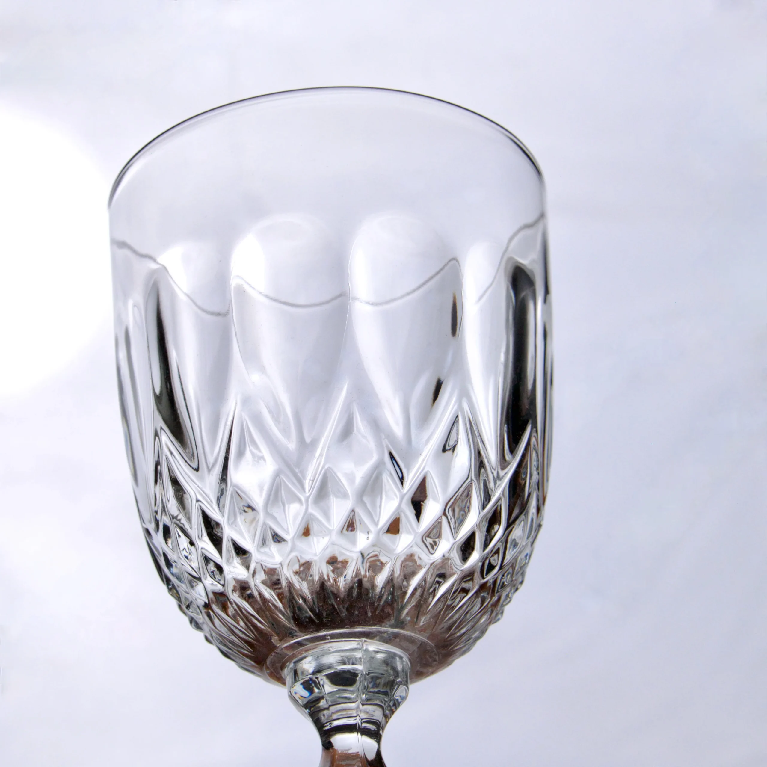 6 verres à vin anciens ciselure gouttes et diamant – Image 7